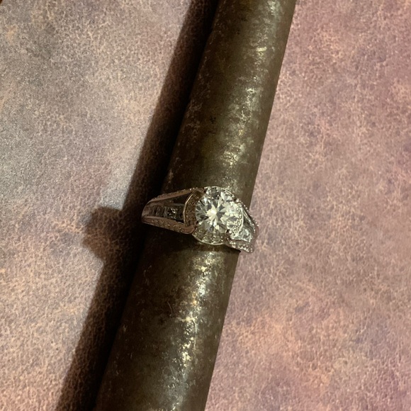 NWOT Solitaire Engagement Ring - Cubic Zirconias- 925 - Sz 6.75 - JTV - Picture 9 of 11